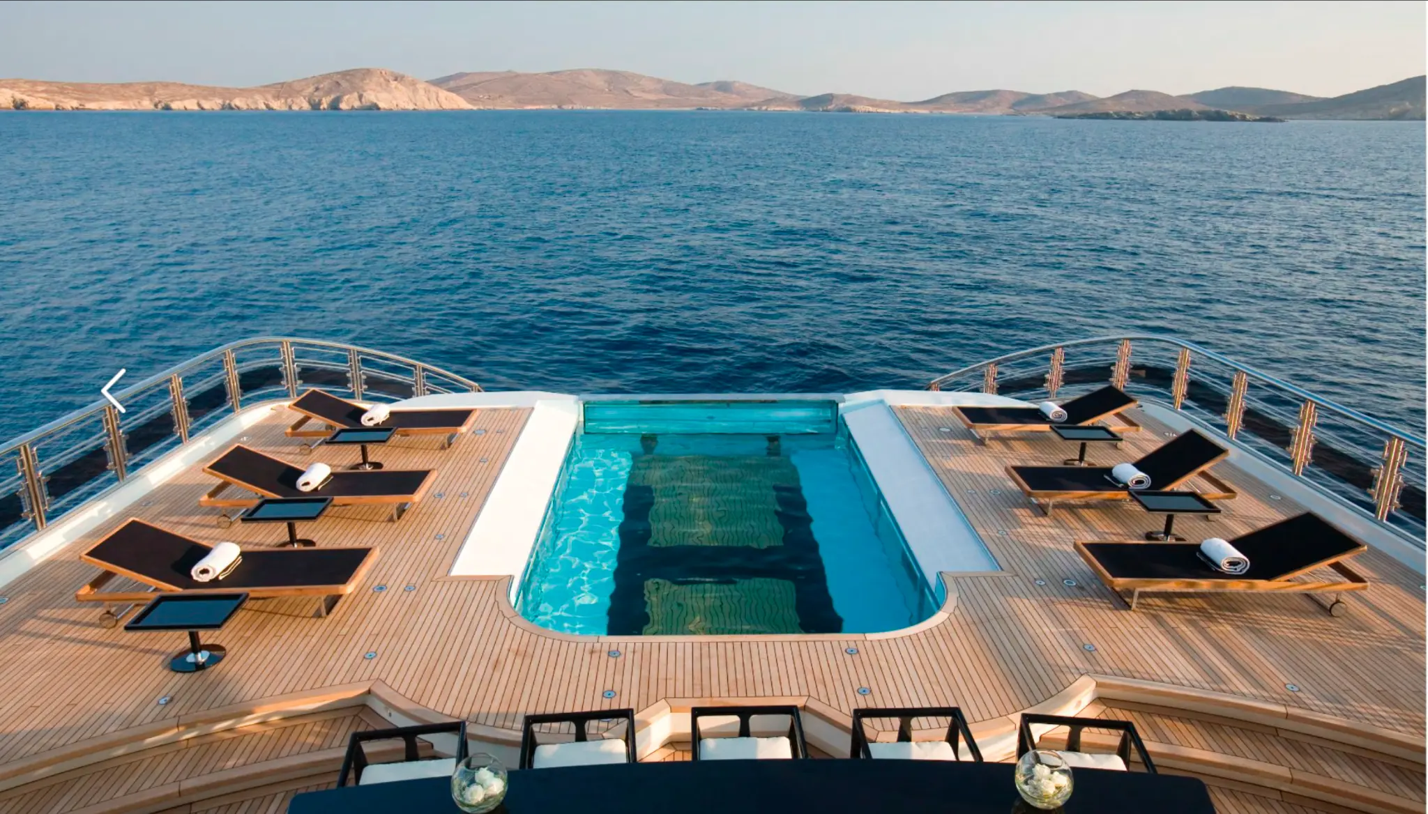 ALFA NERO infinity pool transforming to helipad